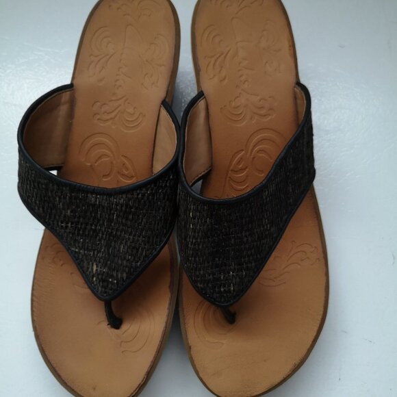 Clarks Ladies Size 9.5M Raffia Upper Thong Wedge Heel Sandals - Picture 1 of 4